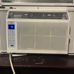 TCL AIR CONDITIONER 6 Months Old