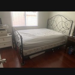 Sealy Queen Mattress, Box Spring And Metal Frame