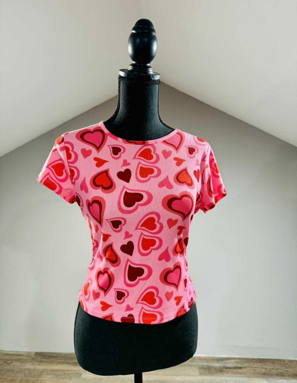 New Medium Pink Hearts Crop Top