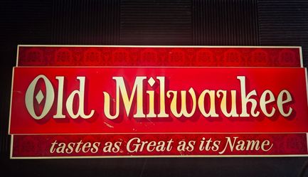 Old Milwaukee Lighted Beer Sign Red "Tastes as Great as its Name" Breweriana