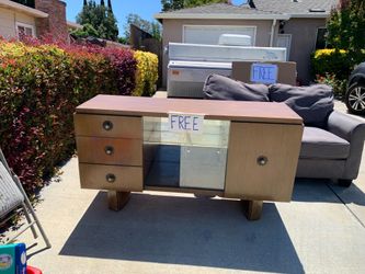 Free breakfast bar