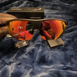 Bluetooth Smart Glasses New w/ Charger & Case