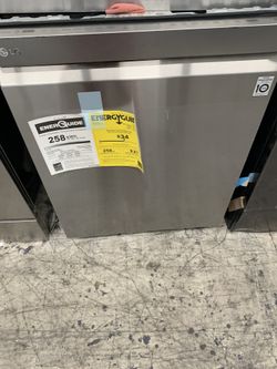 LG dishwasher in stainless steel new open box