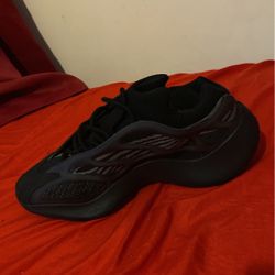 Yezzy 700