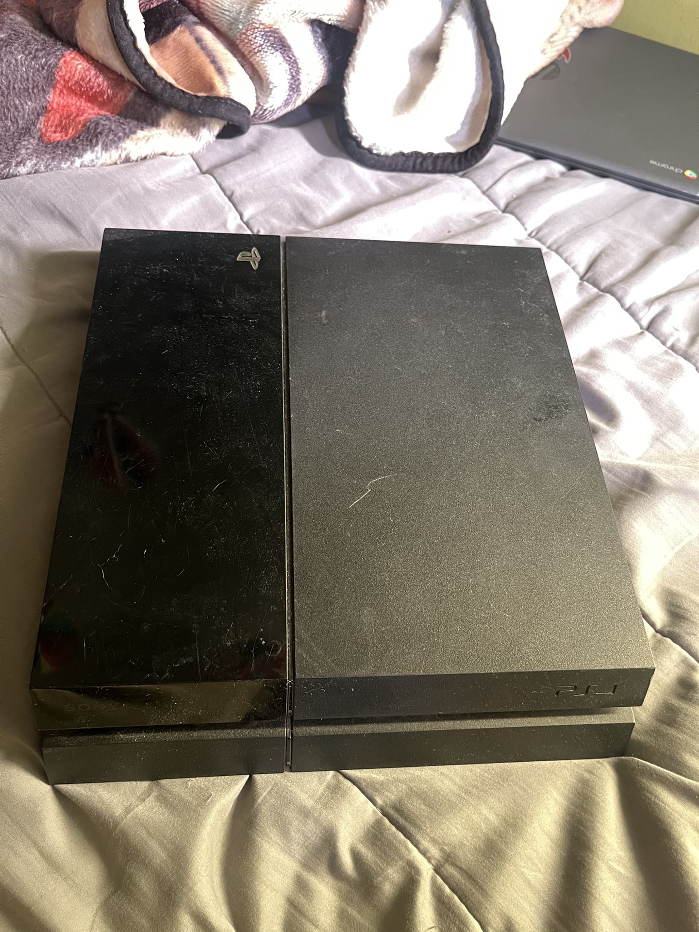 PlayStation 4 Console - PS4