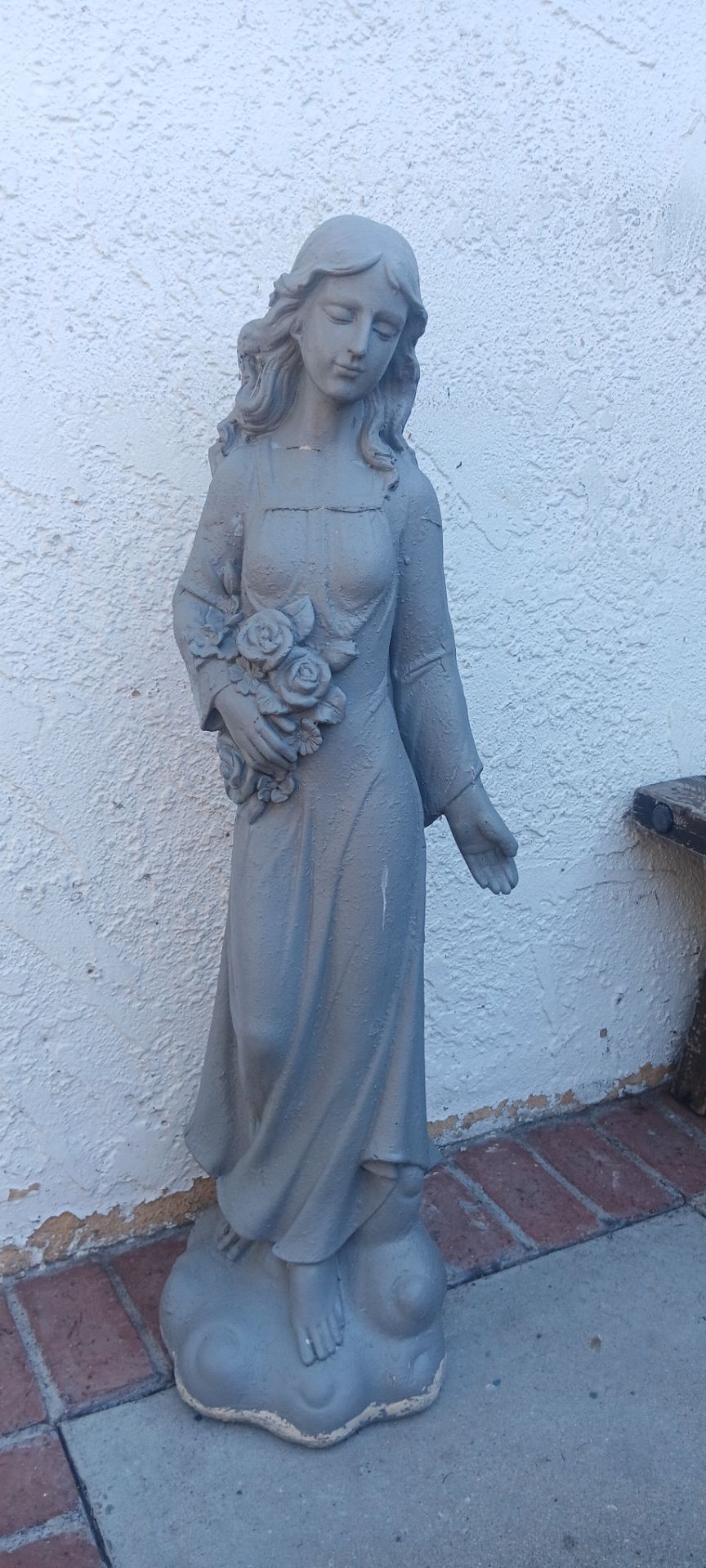 Angel statue light material