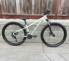 27.5" (S) Specialized Rockhopper Mountain Bike Hydraulic Disc Brakes - Ready to Ride