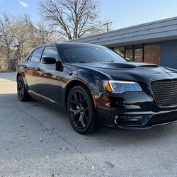 2021 Chrysler 300