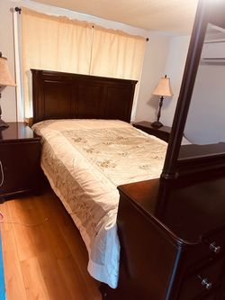 Queen bed  set