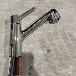 MoenMethod Single Handle Pullout Spray Kitchen Faucet with Duralock™ Technology