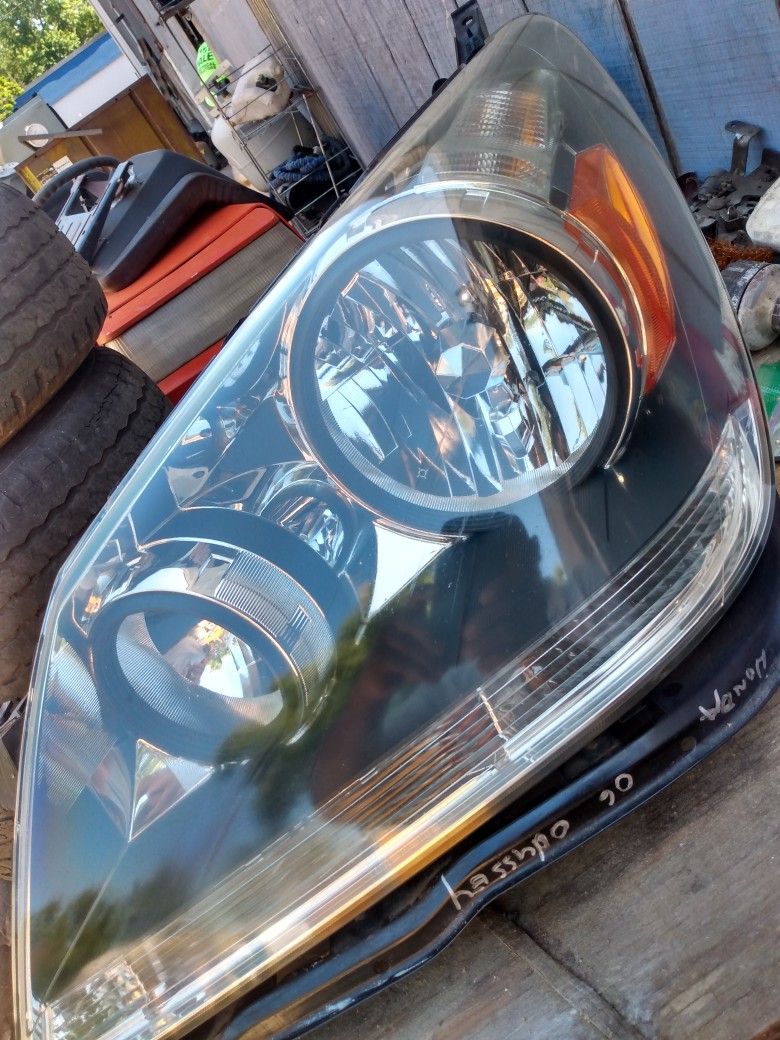 06 Honda Odyssey Headlights