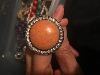 Beautiful vintage round adjustable ring