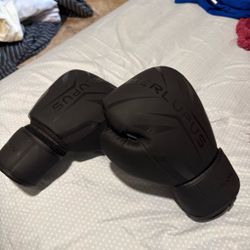 Boxing gloves