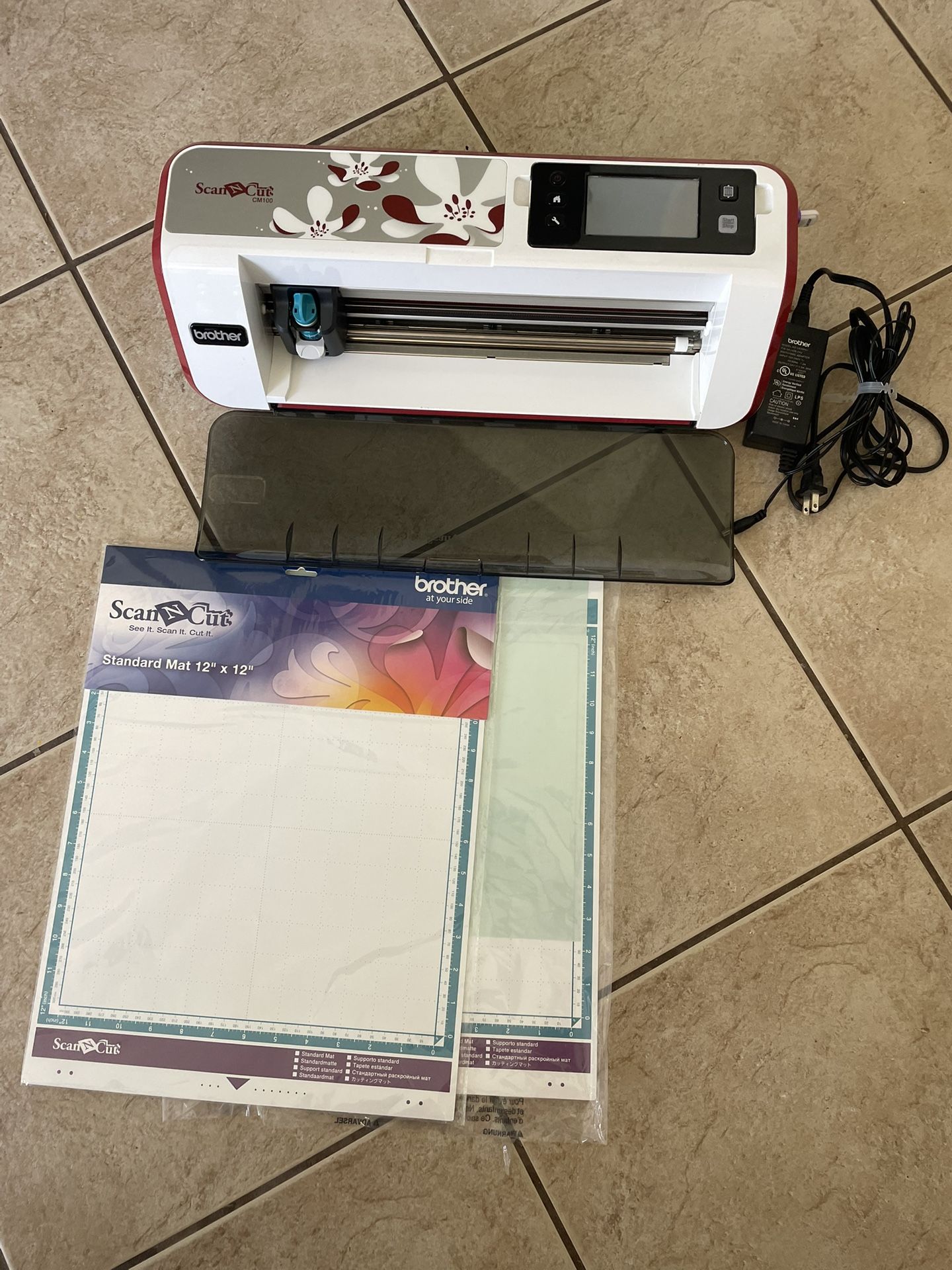 Brother ScanNCut Craft Cutting Machine + Accessories