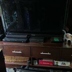 Solid Wood Wall Unit Very Spacious Wood Color Is Mahogany