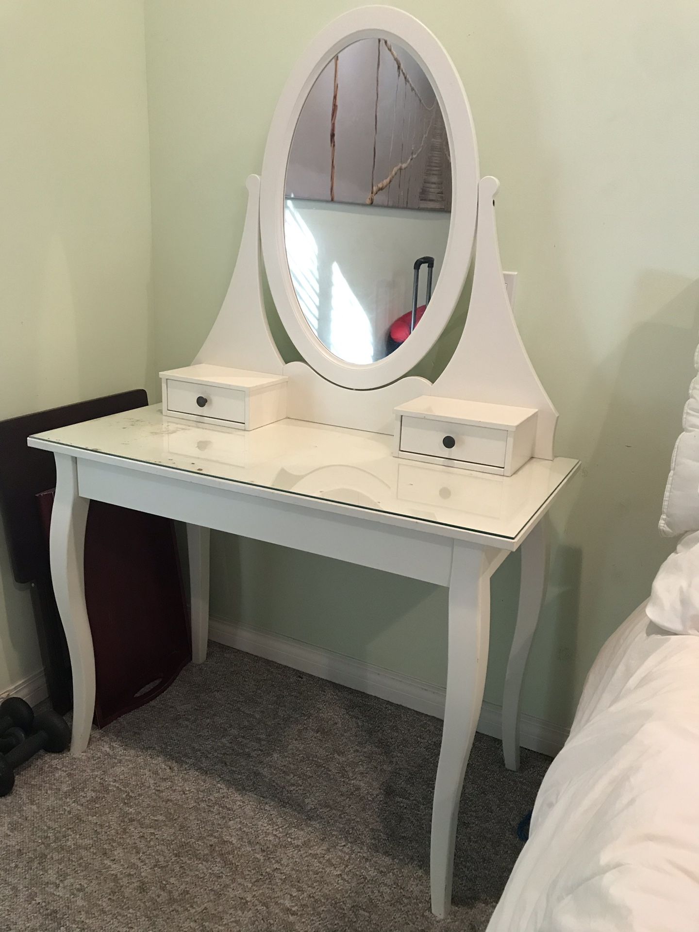 Antique inspired vanity / Desk