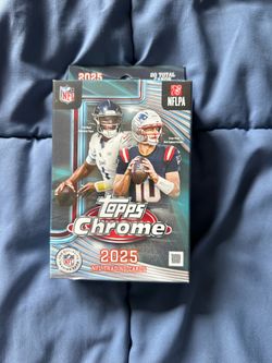 2025 Topps Chrome NFL Football Hanger Box
