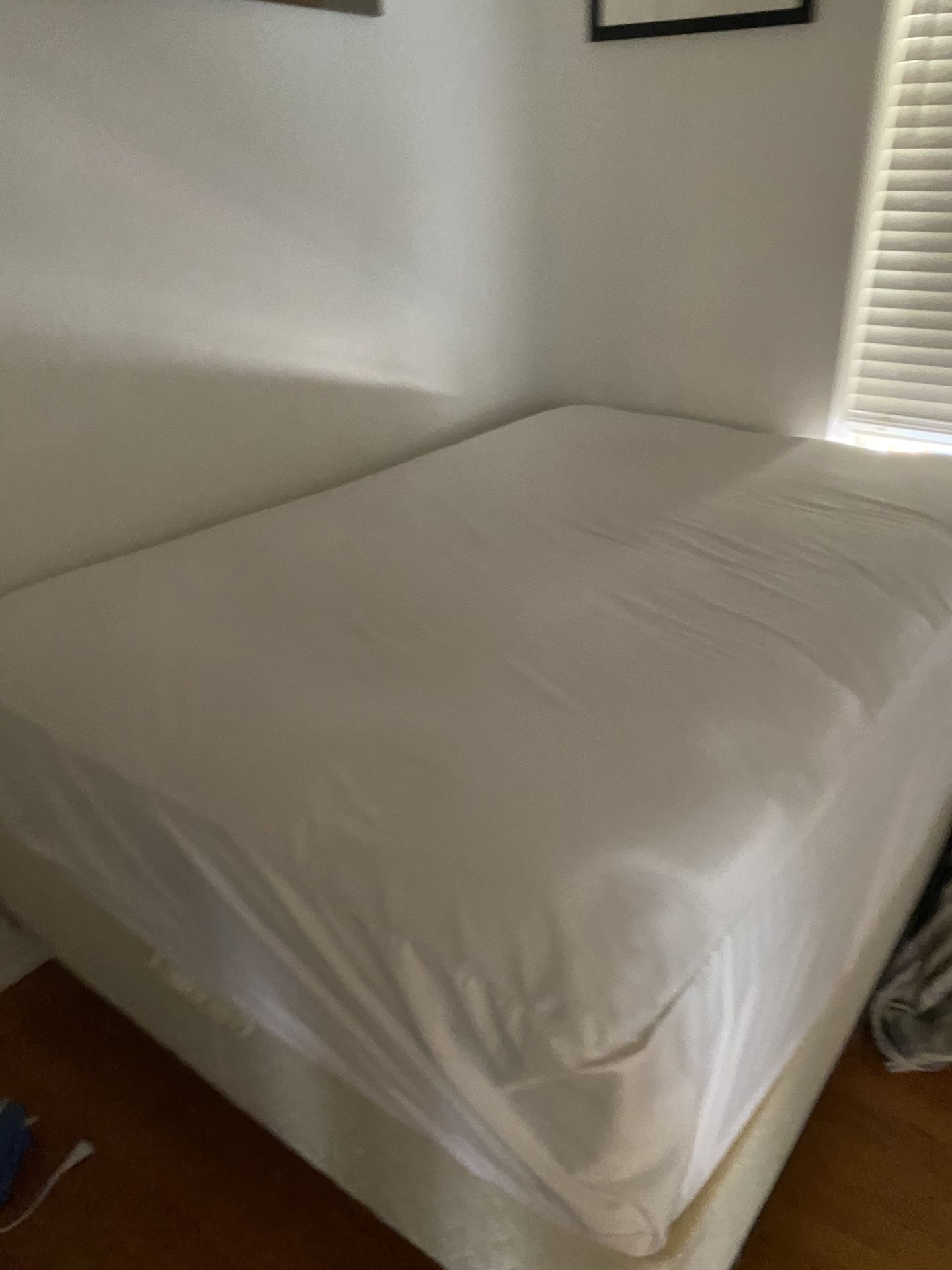 Full pillow too mattress and box spring