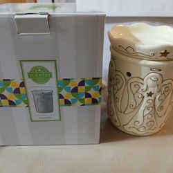 Scentsy Christian Warmers, God Is Great & Heavenly. Also have Plugins, Wax, Warmers & Bulbs(3) NEW!! $25 & UP