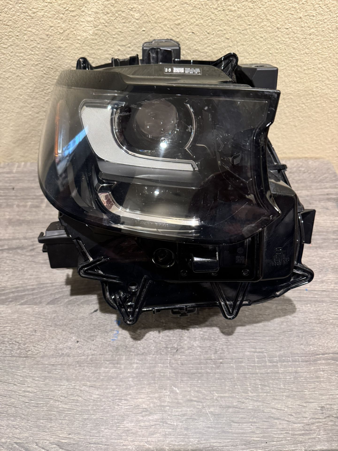 2024-2025 MAZDA CX90 RH HEADLIGHT