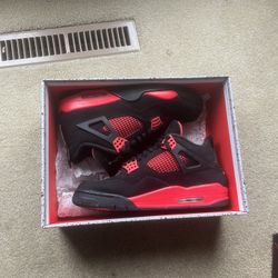 Red Thunder 4s