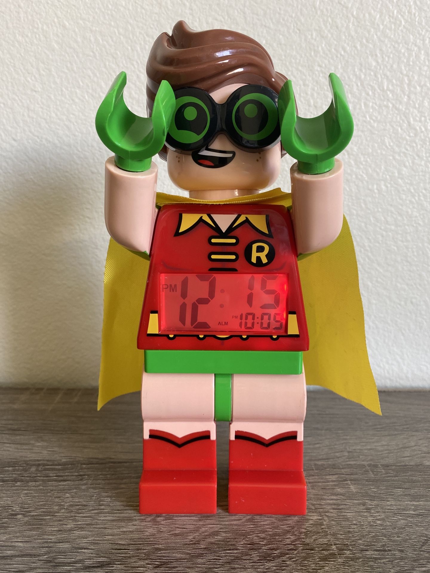 Robin Battery Operated Alarm Clock