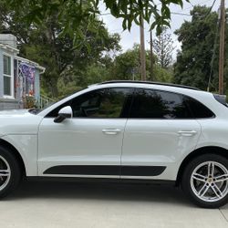 2020 Porsche Macan