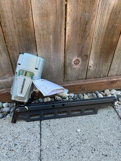 Metabo HPT 3-1/4-in 21 -Degree Pneumatic Roundhead Framing Nailer