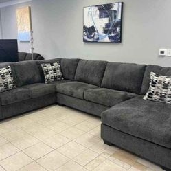 3 PIECES SECTIONAL COUCH SAME DAY DELIVERY By ASHLEY 