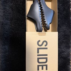 Yeezy X Addidas slides