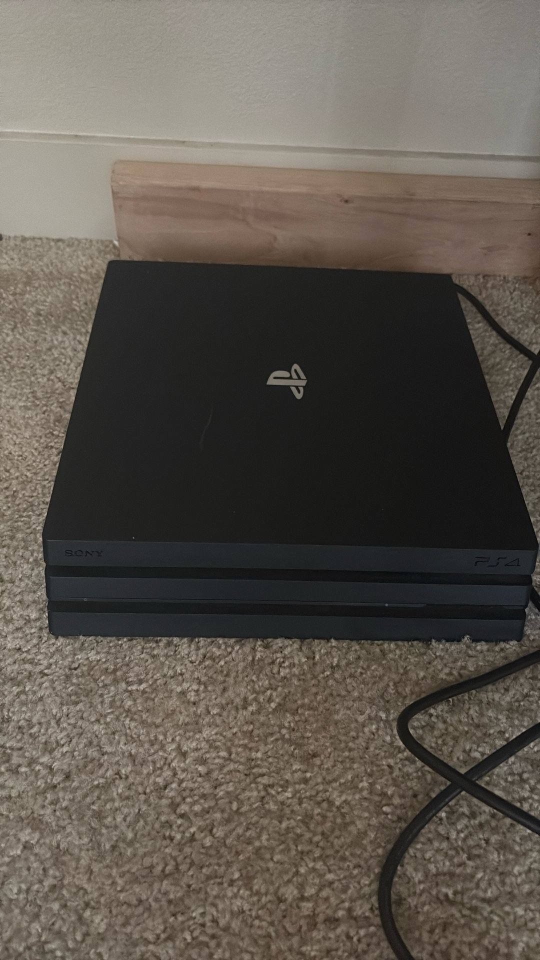 PS4 Pro + controller