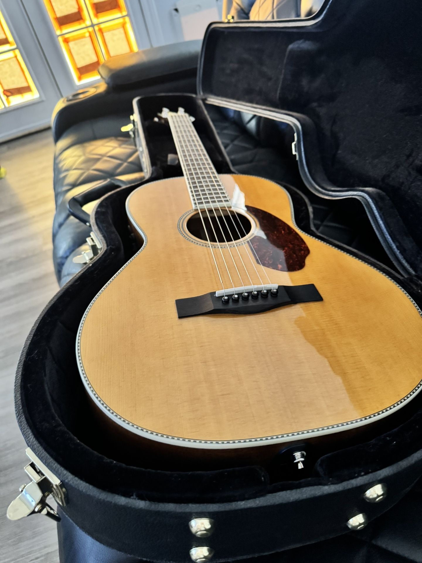 Fender PM-2E Paramount Series Acoustic Electric Guitar