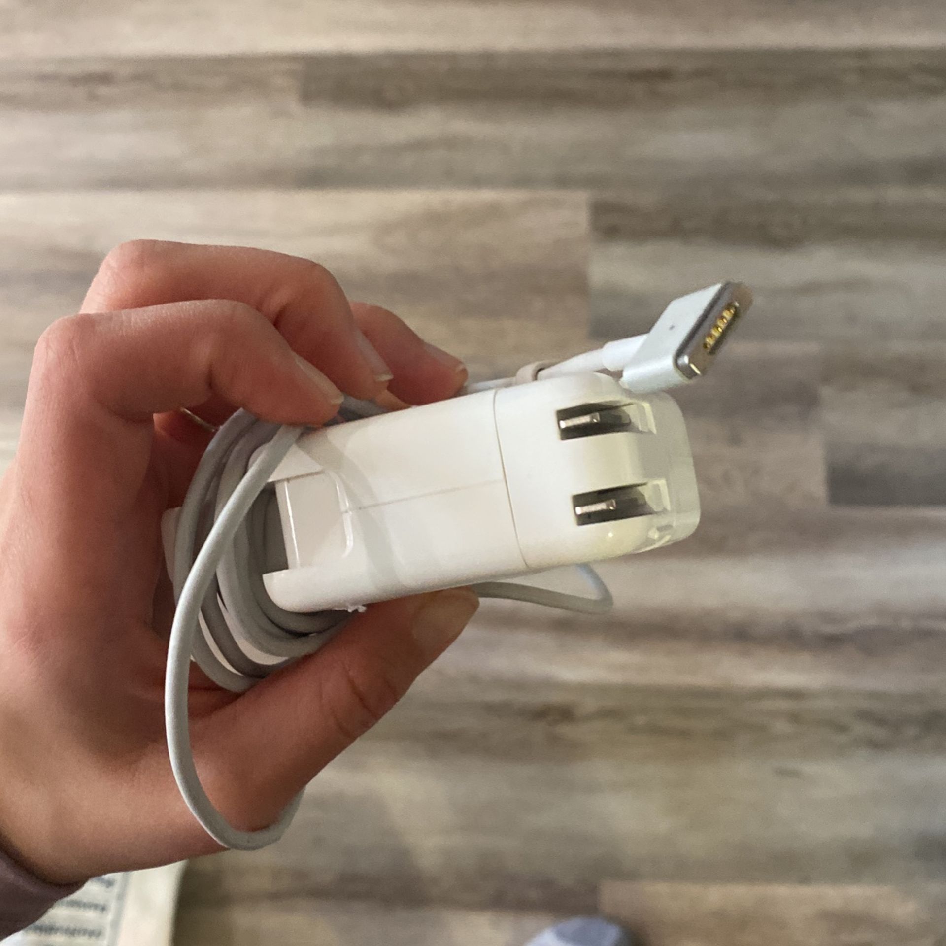 MacBook Air 2017 Charger 