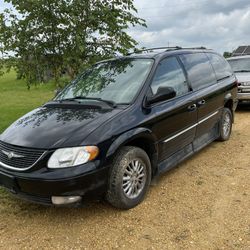 2003 Chrysler Town & Country