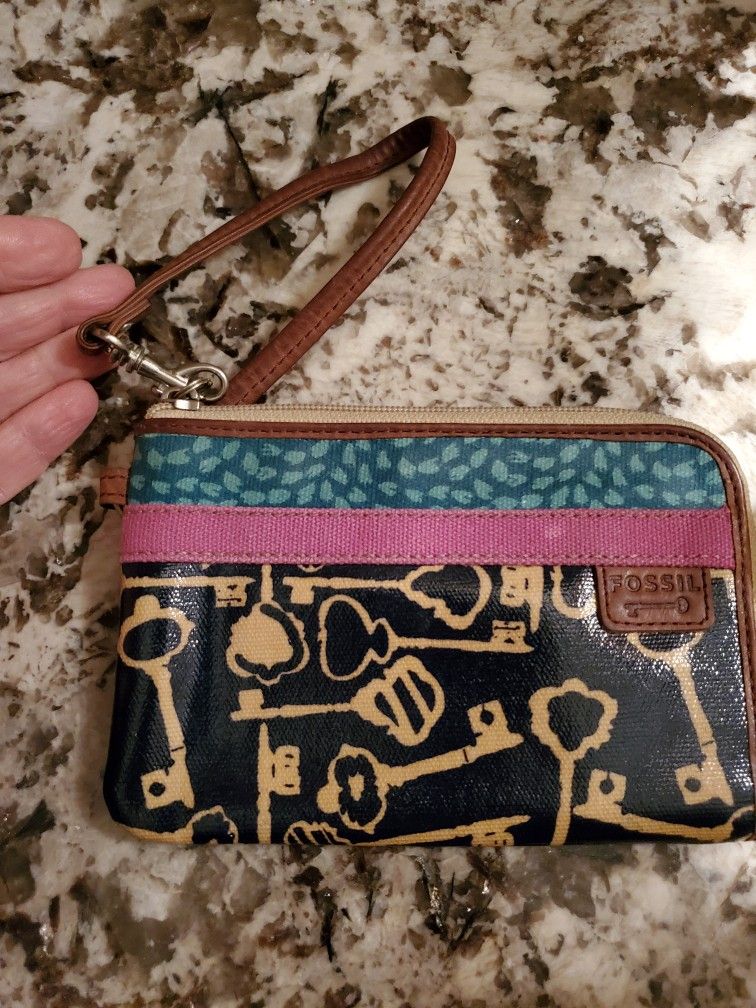 Fossil Zip Wristlet