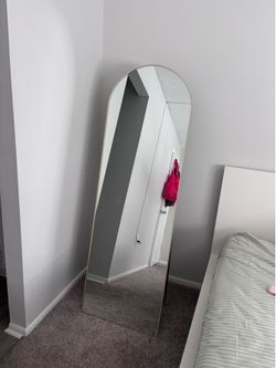 Floor mirror