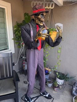 Home Depot spirit Halloween jack of spades animatronic