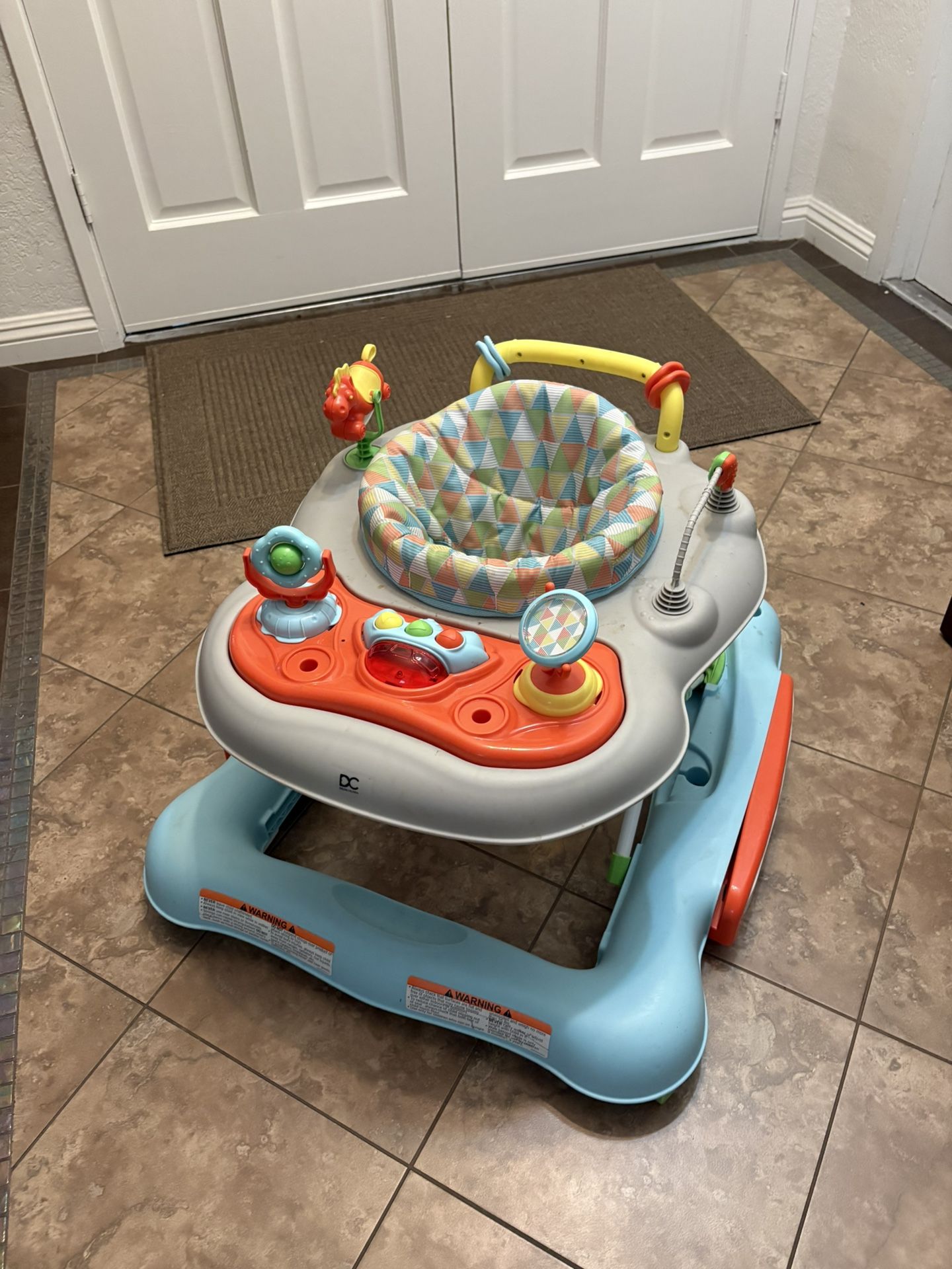 Delta Children 4-in-1 Discover & Play Musical Walker