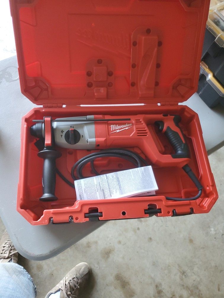 Milwaukee Rotary Hammer
