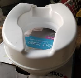 Toilet seat