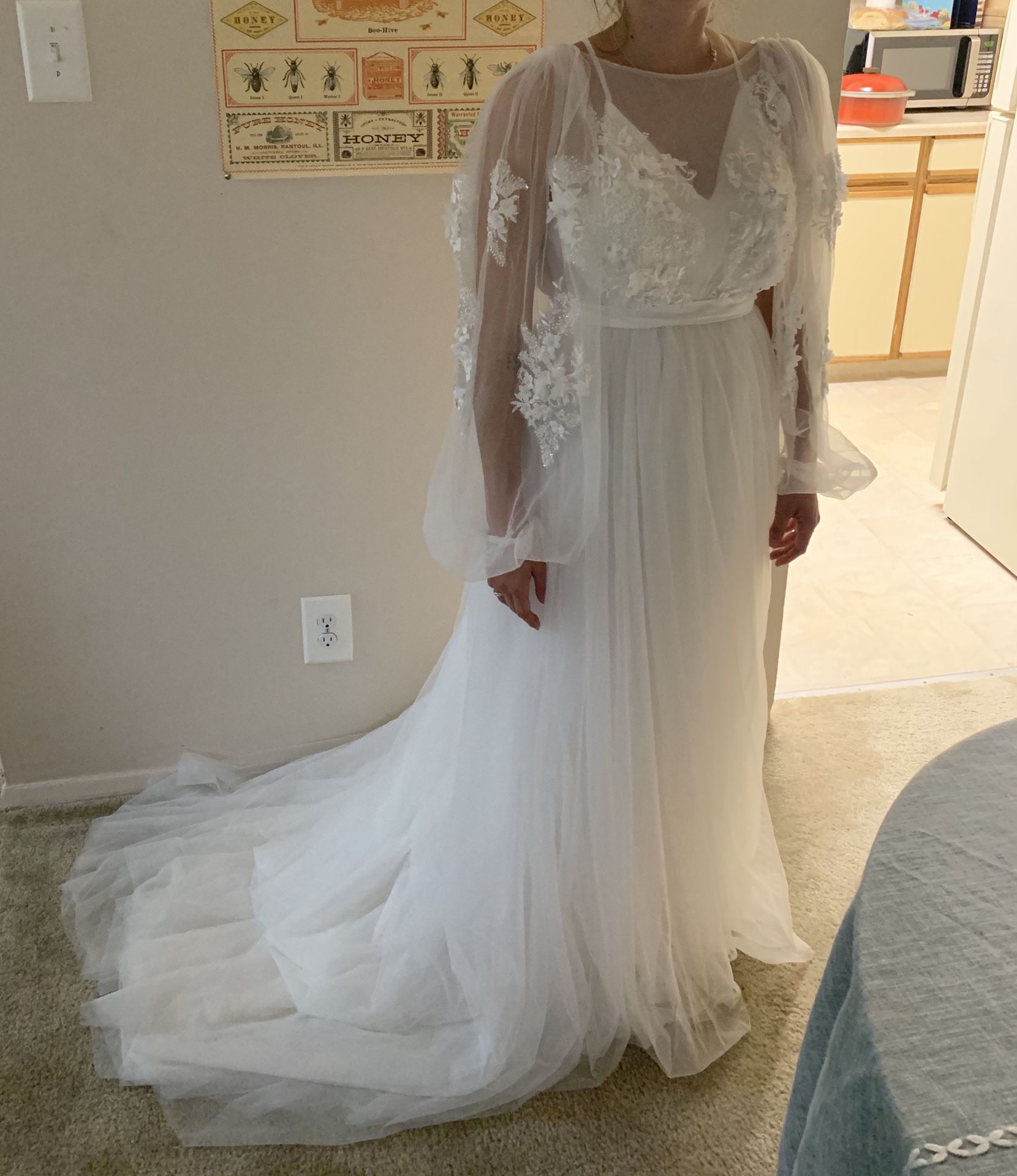 Wedding Dress - Brand New With Tags !
