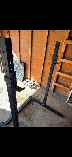 Titan T3 SHORT squat stand