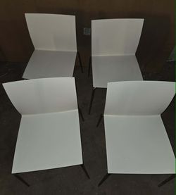 Set of 4 Modern White Stackable Dining / Accent Chairs made in italy