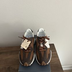 Women’s New Balance Sneakers 