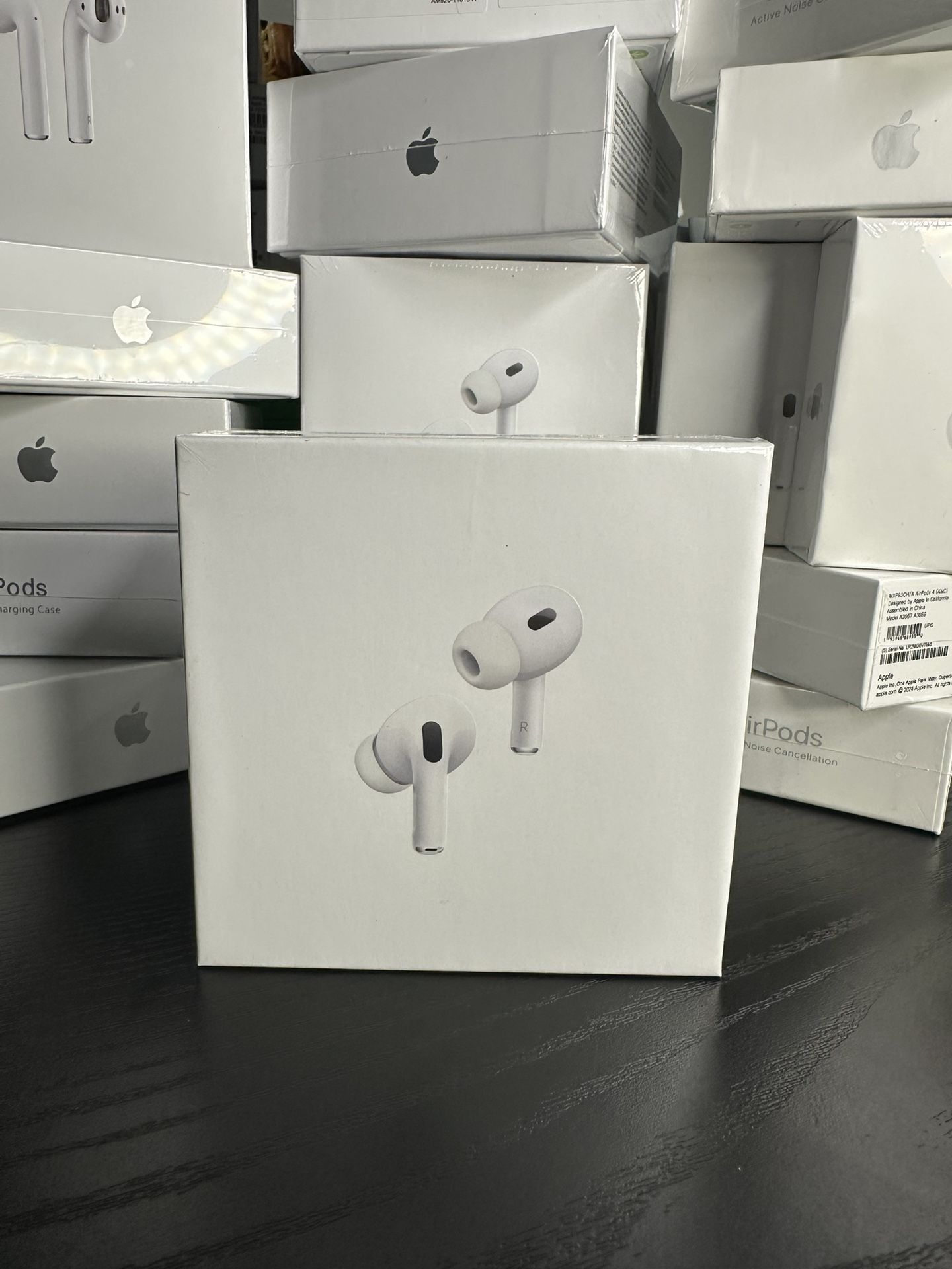 Apple AirPods Pro 2nd Generation - FREE SHIPPING ‼️