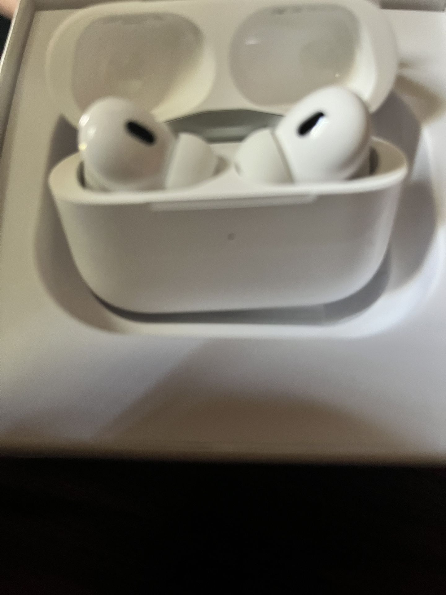 Apple AirPods Pro 2nd Generation with MagSafe Wireless Charging Case (USB‑C)...