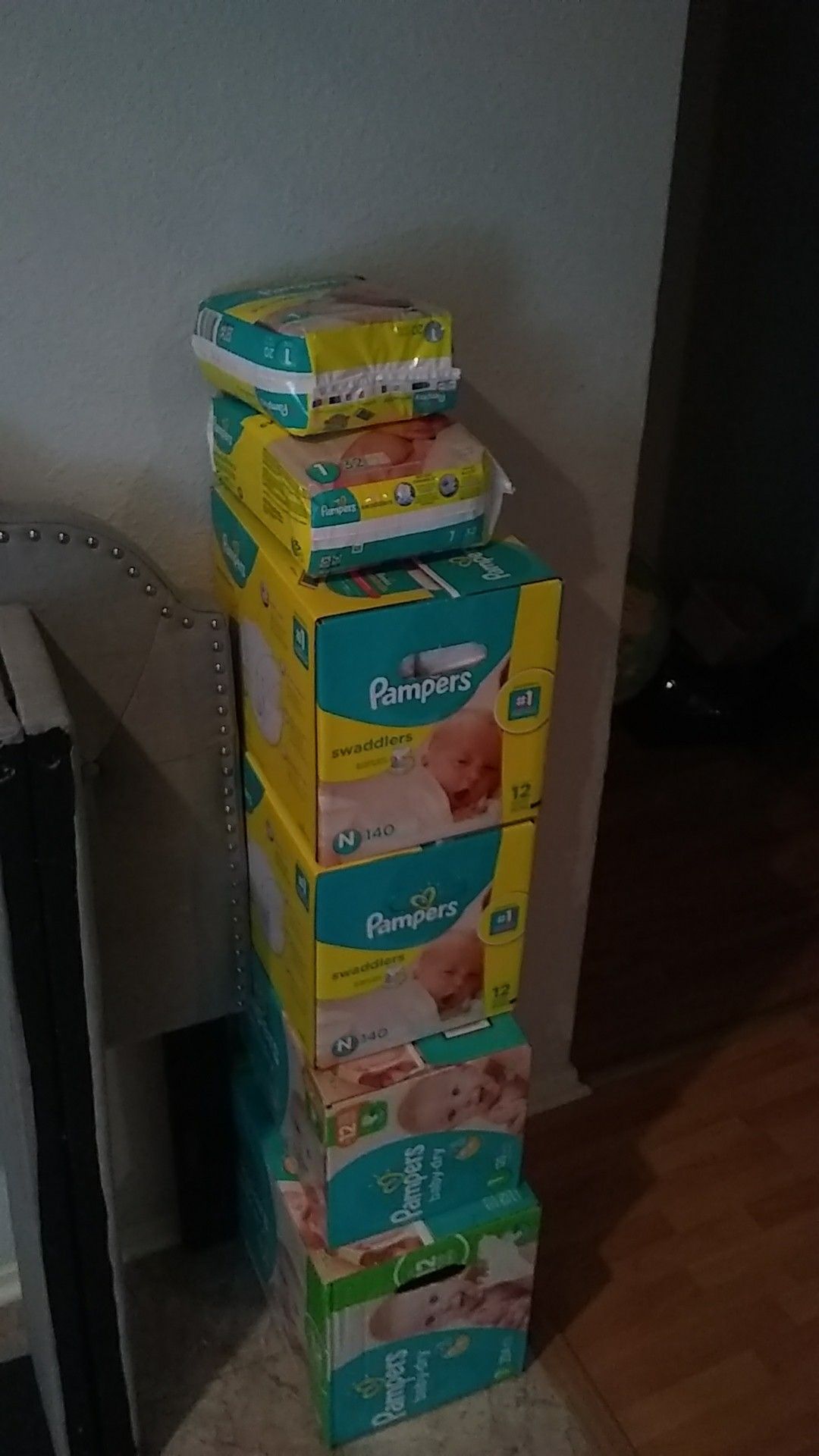 Pampers swaddlers diapers - newborn, baby dry