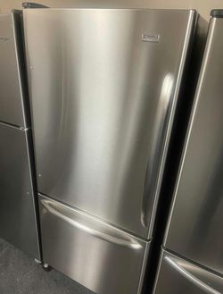 Kenmore Bottom Freezer Stainless Steel Fridge in Excellent Condition