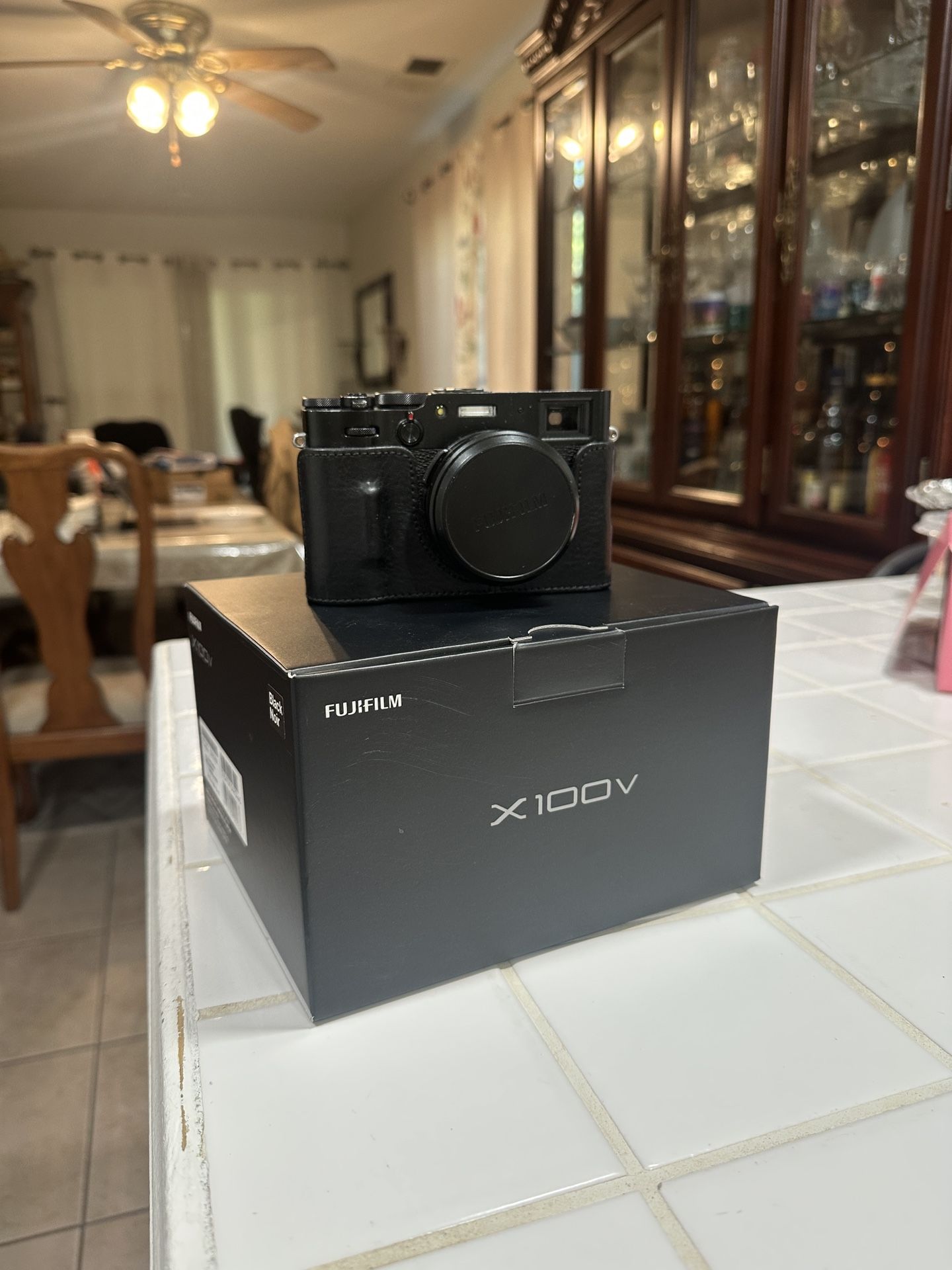 Fujifilm X100V Camera - Black (Fuji)