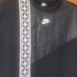 Rare Nike Black Poly Tee 2017 NWT= New With Tag/ Size Mens M/🚫🚬/🛻HP/ Cash Only / Oversized Long Shirt/ Make Offers 🔥